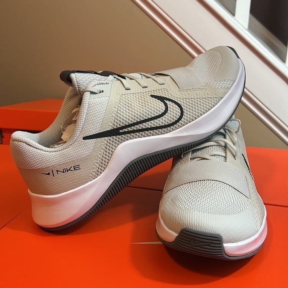 Nike Men\'s MC Trainer 2 Photon Dust Training Shoes main image 4
